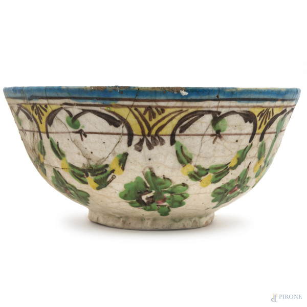 Ciotola in maiolica decorata con teoria di festoni e mazzetti di fiori, XIX-XX secolo, cm 10x22, ...