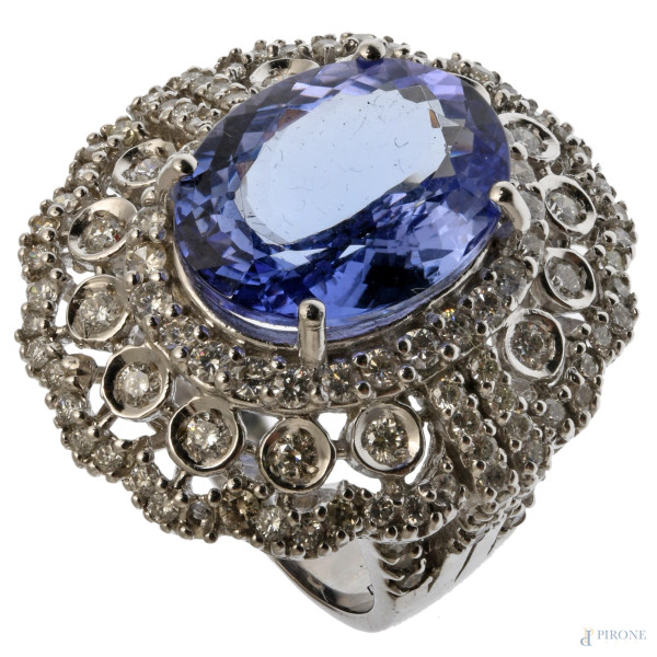 Anello in oro bianco con brillanti e tanzanite centrale, diamanti G color ct 1,9, Tanzanite ct 9,04, misura anello 14