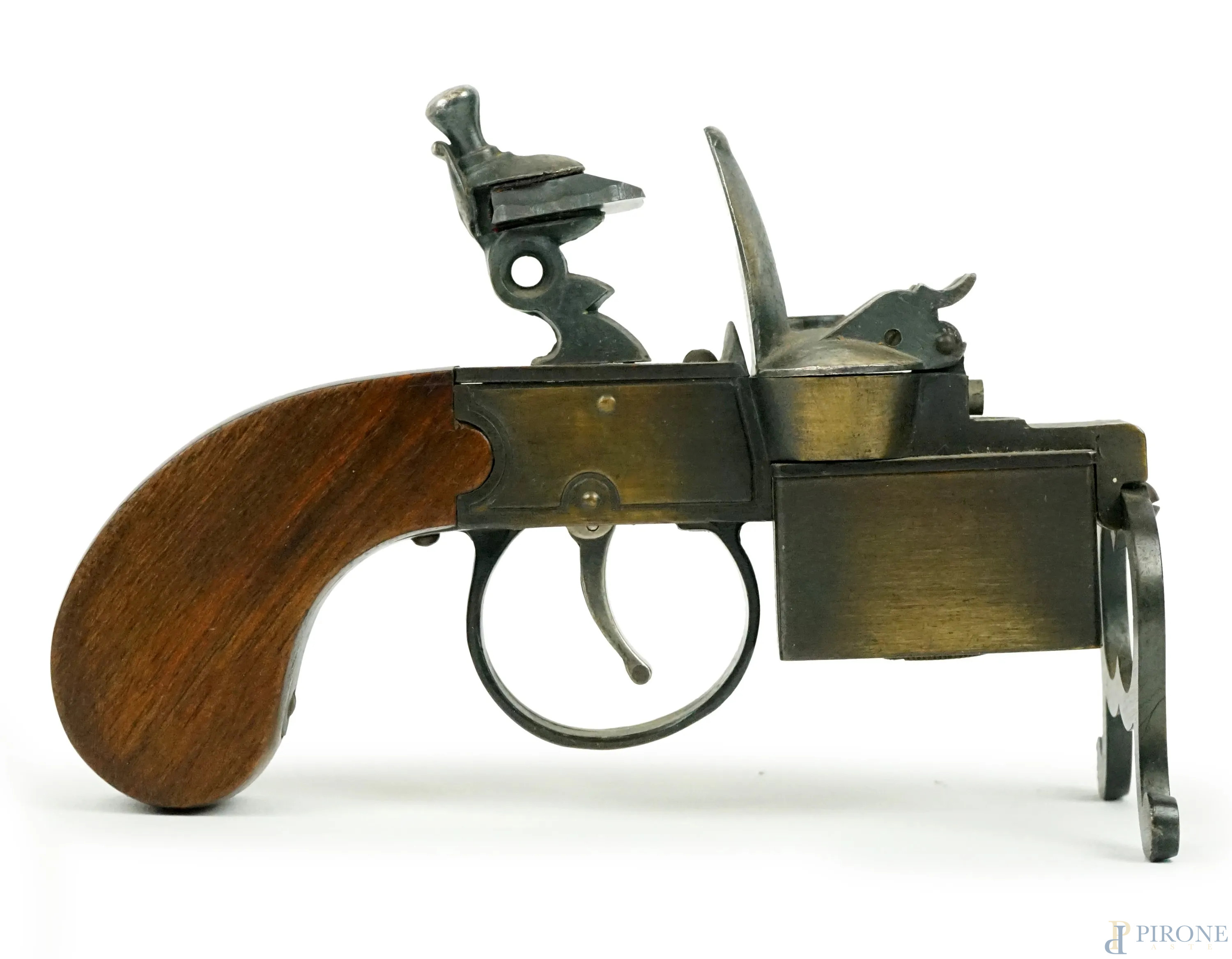Dunhill Tinder Pistol, accendino a forma di pistola in legno e metallo, cm  h 10x15, XX secolo. - Asta ASTA A TEMPO - Aste Pirone