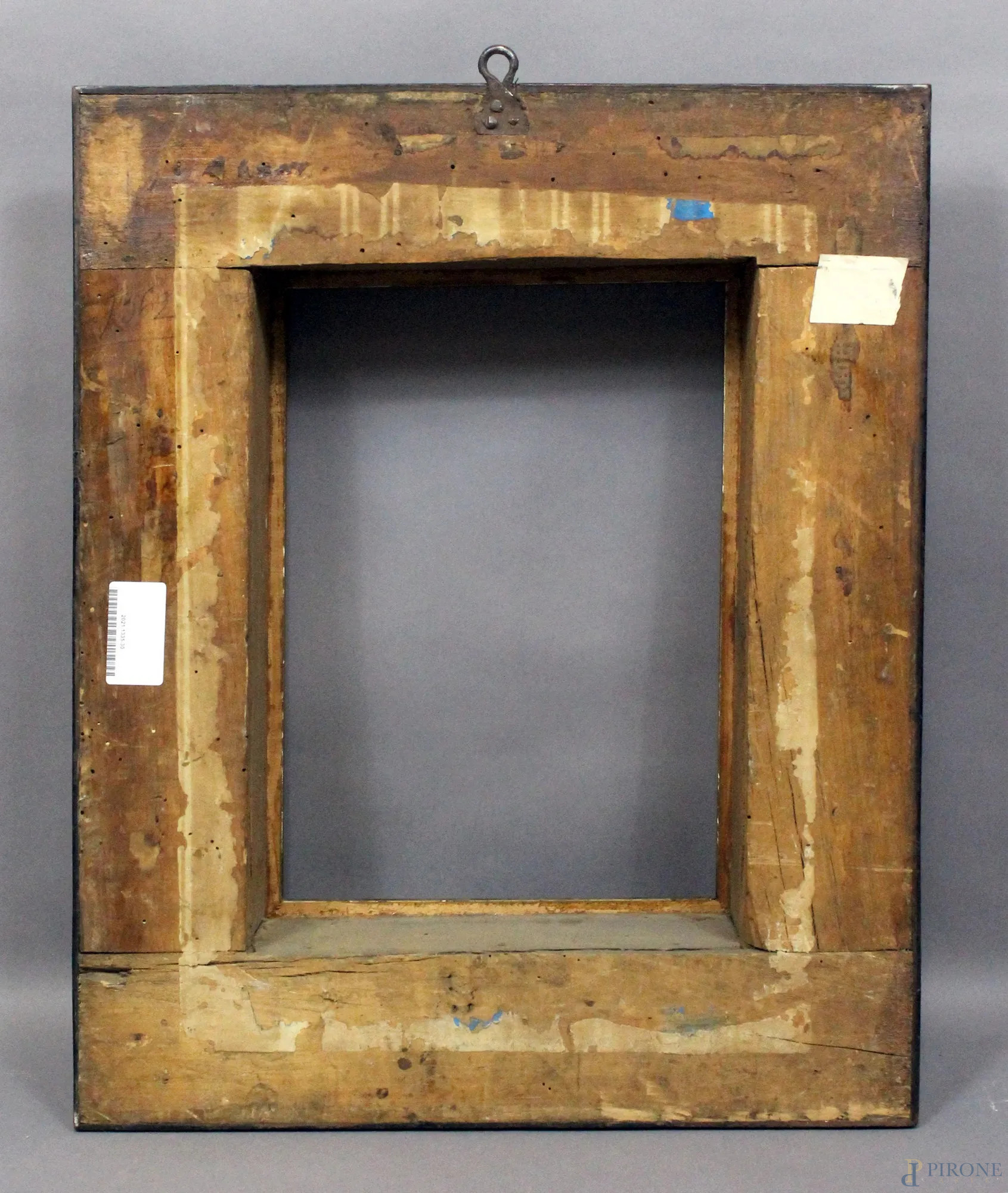 Cornice a cassetta in legno ebanizzato con decori dorati. Italia centrale  XVII secolo - Asta Cornici Antiche 