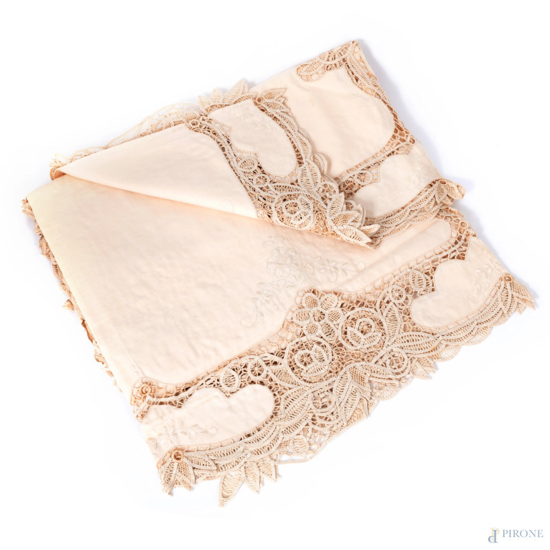 Tovaglia ricamata a mano, XX secolo, (segni di usura)  - Asta ASTA A TEMPO | VARIÆ - Aste Pirone