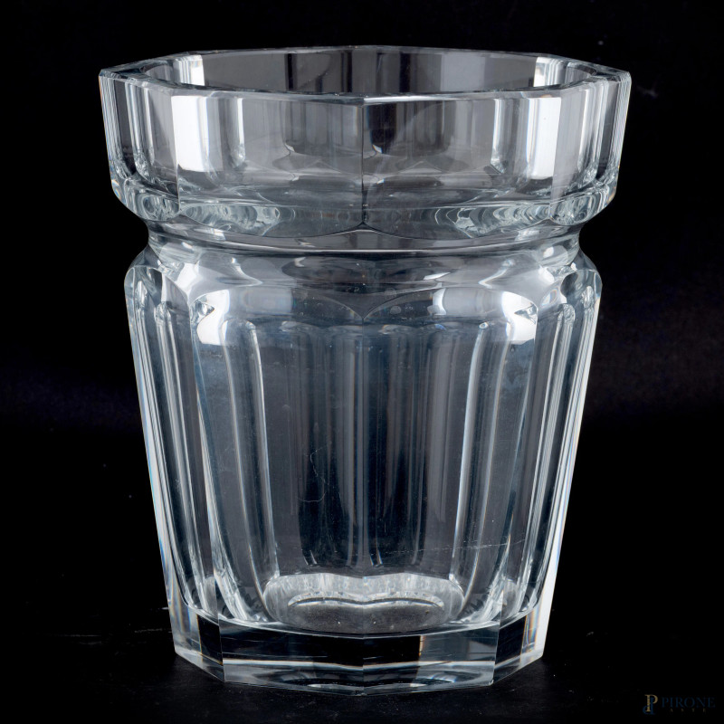 Vaso in cristallo Baccarat, XX secolo, altezza cm 23,5, (segni di usura, difetti, sbeccature, graffi)  - Asta ASTA A TEMPO | ELECTA - Aste Pirone
