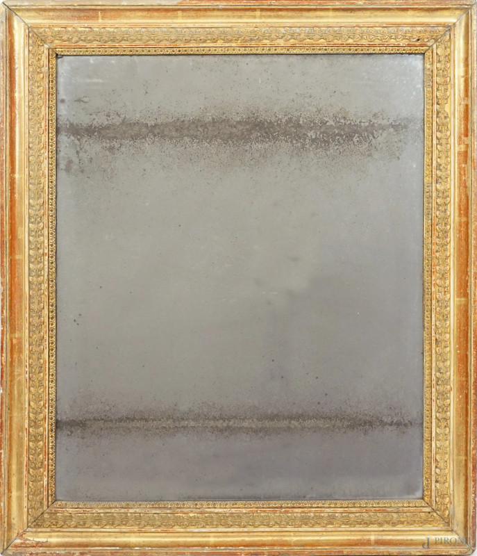 Specchiera di linea rettangolare, XIX secolo, decori intagliati e dorati a rami e foglie d'edera, misure ingombro cm 57x58, (difetti)  - Asta ASTA A TEMPO DI ANTIQUARIATO E ARTE MODERNA - Aste Pirone