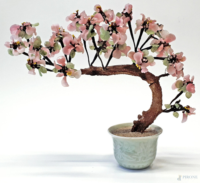 Bonsai vintage realizzato con mix di pietre dure in diverse tonalità di colore, altezza cm 35 circa, Cina popolare XX sec.,  - Asta ASTA DI ARTE MODERNA, CONTEMPORANEA E VINTAGE - Aste Pirone