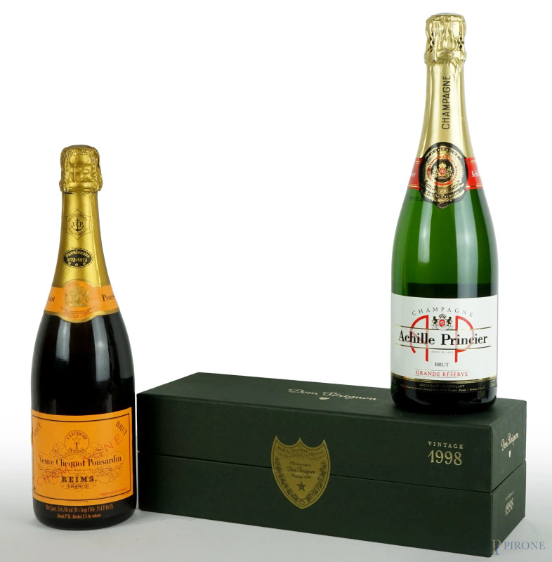 Selezione di Champagne: 1 bt Dom Perignon 750 ml; 1 bt Venve Cliquot Ponsardin Brut 750 ml; 1 bt Achille Princier Brut 750 ml  - Asta ASTA A TEMPO - DUE SESSIONI - Aste Pirone