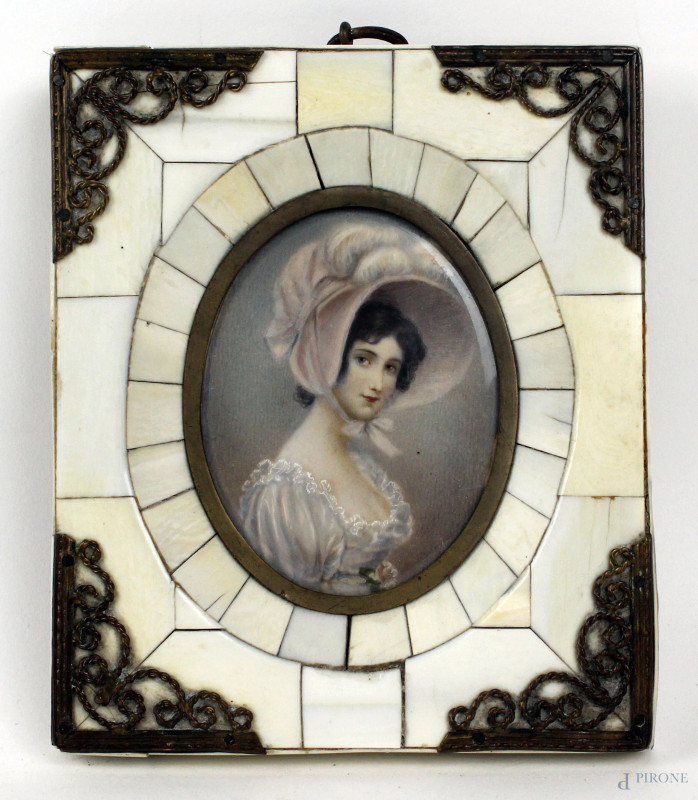 Miniatura raffigurante ritratto di nobildonna, XIX secolo, cm 7x8, entro cornice.  - Asta Asta a Tempo di Antiquariato e Arte Moderna - Aste Pirone