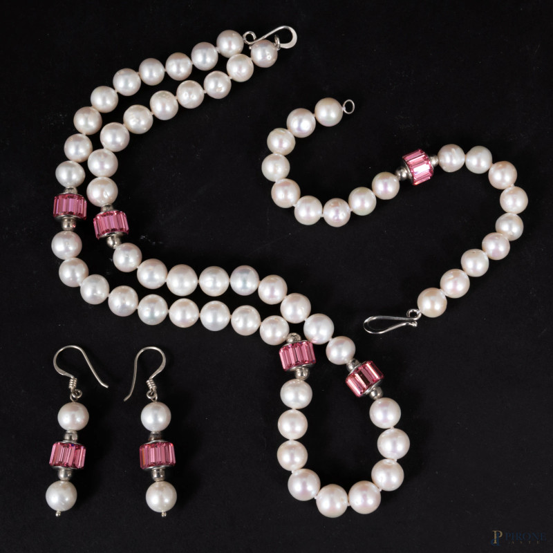 Parure con perle, perline di quarzo rosa e argento, lunghezza collana cm 52; lunghezza bracciale cm 20  - Asta ASTA A TEMPO | BLACK FRIDAY AUCTION - Aste Pirone