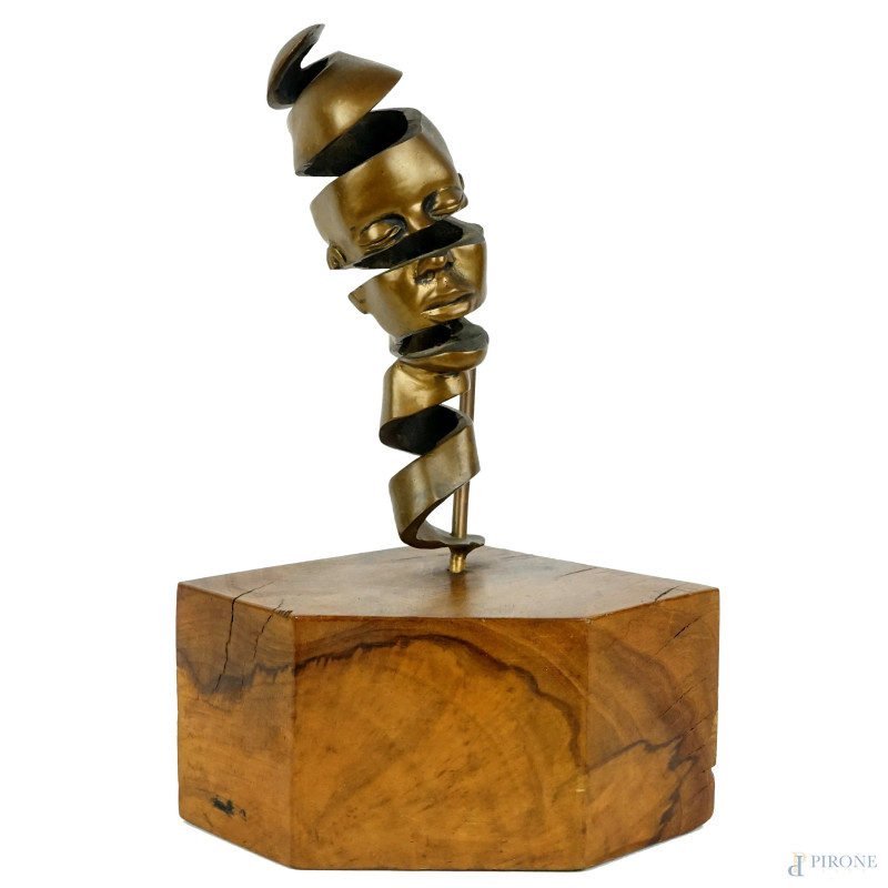 Enzo Carnebianca : Spirale, scultura in bronzo a patina dorata, cm h 23, ES.21/250, base in legno.  - Asta II TORNATA DI ASTA DI ARTE MODERNA E ANTIQUARIATO - Aste Pirone