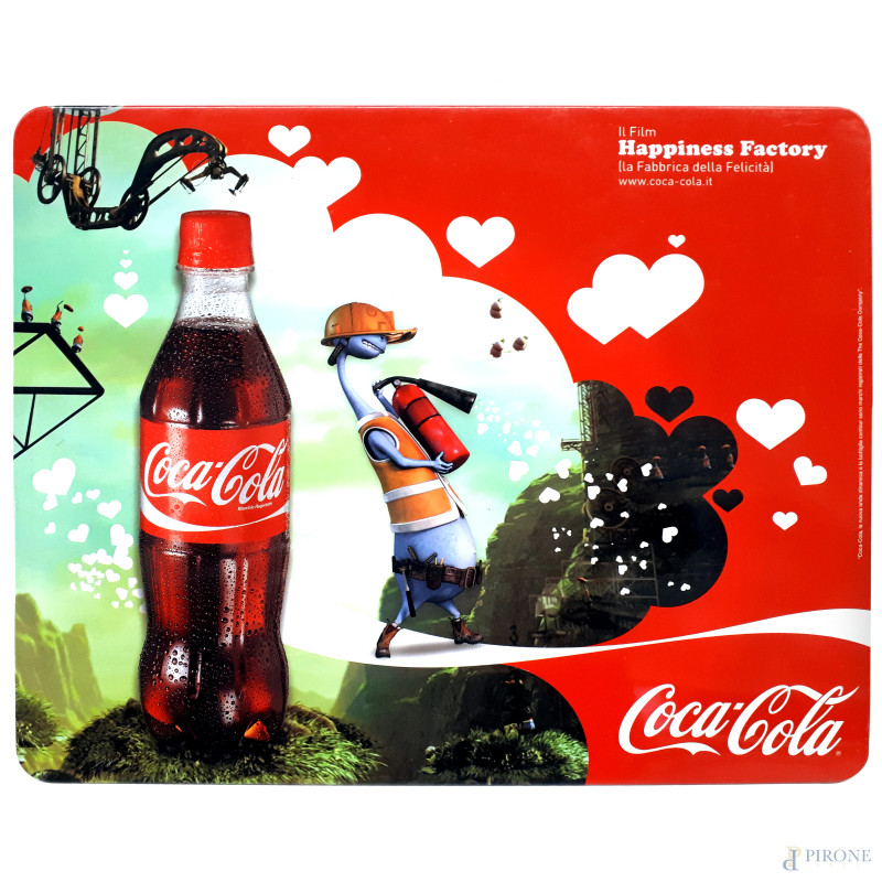 CocaCola, rara locandina in latta (banda stagnata) realizzata per pubblicizzare il film Happiness Factory, cm 28x35  - Asta ASTA A TEMPO | VARIÆ - Aste Pirone