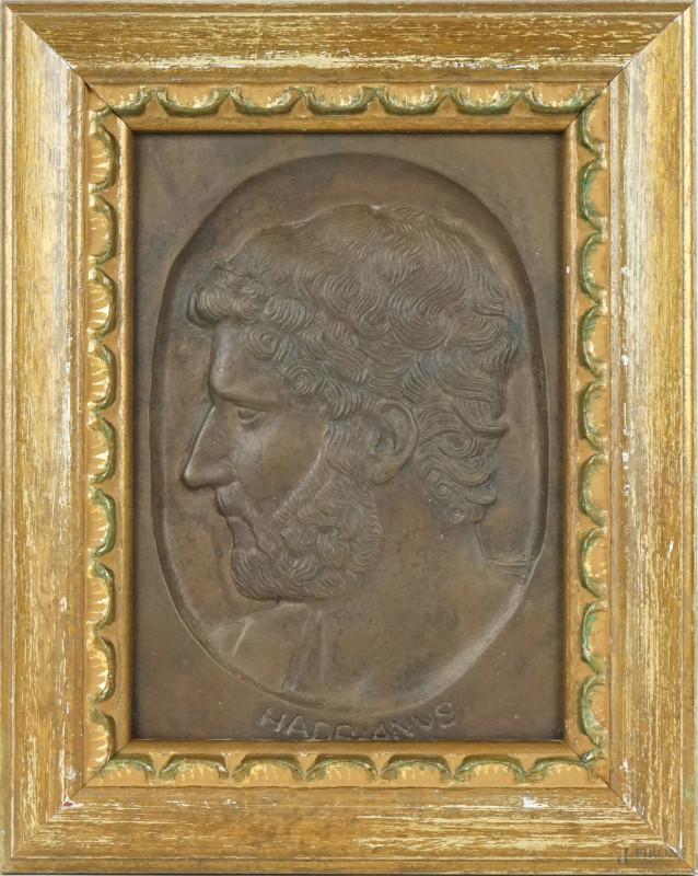 Ritratto dell'imperatore Adriano, bassorilievo in bronzo, cm 20x14, XX secolo, entro cornice  - Asta I TORNATA DI ASTA A TEMPO DI ARTE MODERNA E ANTIQUARIATO - Aste Pirone