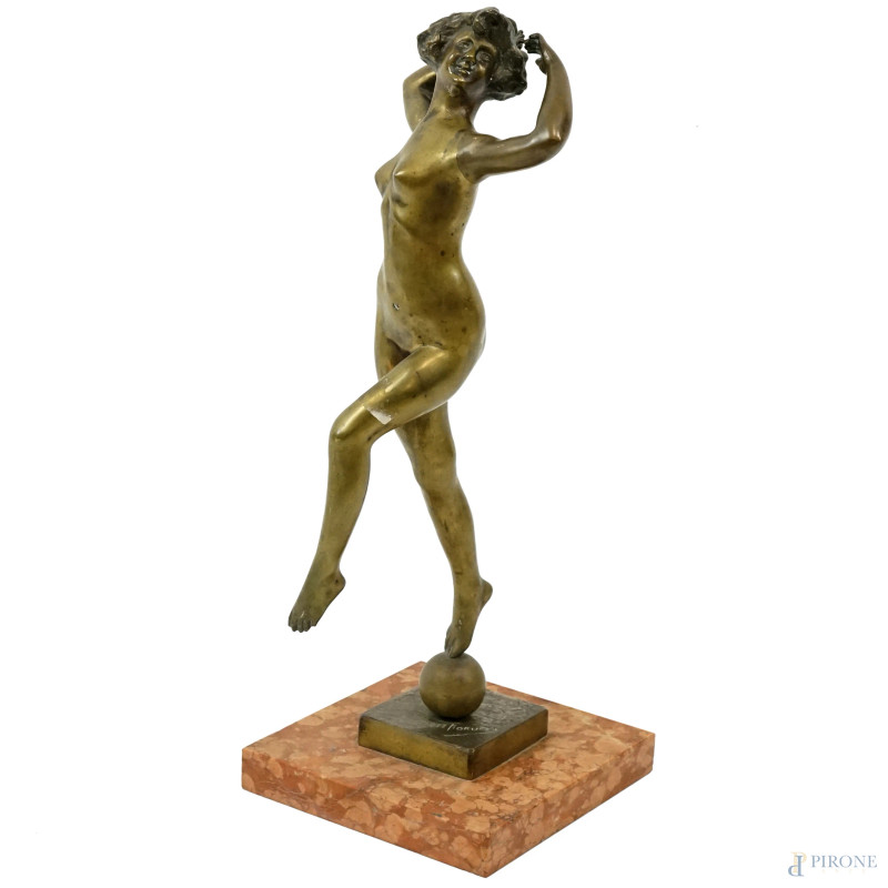 Nudo di donna, scultura in bronzo, cm h 50, firmata M. Fiorucci, base in marmo  - Asta ASTA A TEMPO DI ANTIQUARIATO E ARTE MODERNA – DUE SESSIONI - Aste Pirone