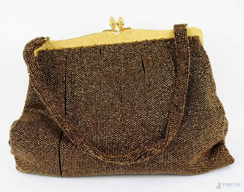 Borsa in tela con perline color bronzo, chiusura a clutch, cm 22x24, (segni di utilizzo).  - Asta ASTA A TEMPO - DUE SESSIONI - Aste Pirone