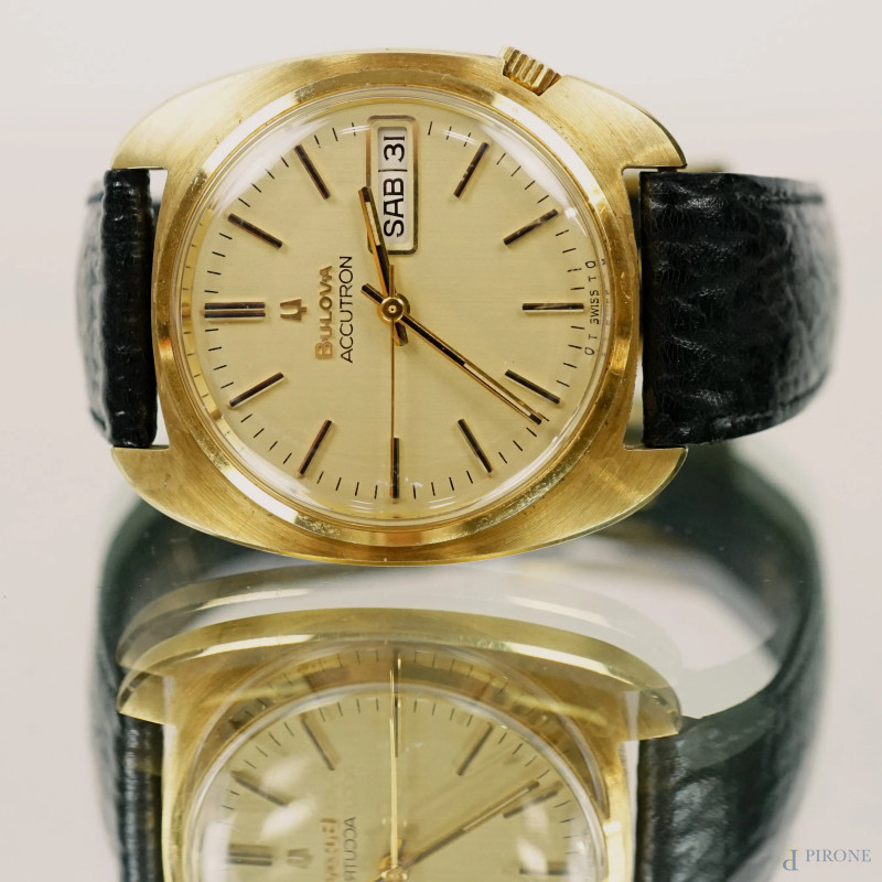 Bulova, orologio da polso con cassa in oro, cinturino e fibbia originali, funzionate.  - Asta ASTA A TEMPO DI ANTIQUARIATO E ARTE MODERNA - Aste Pirone