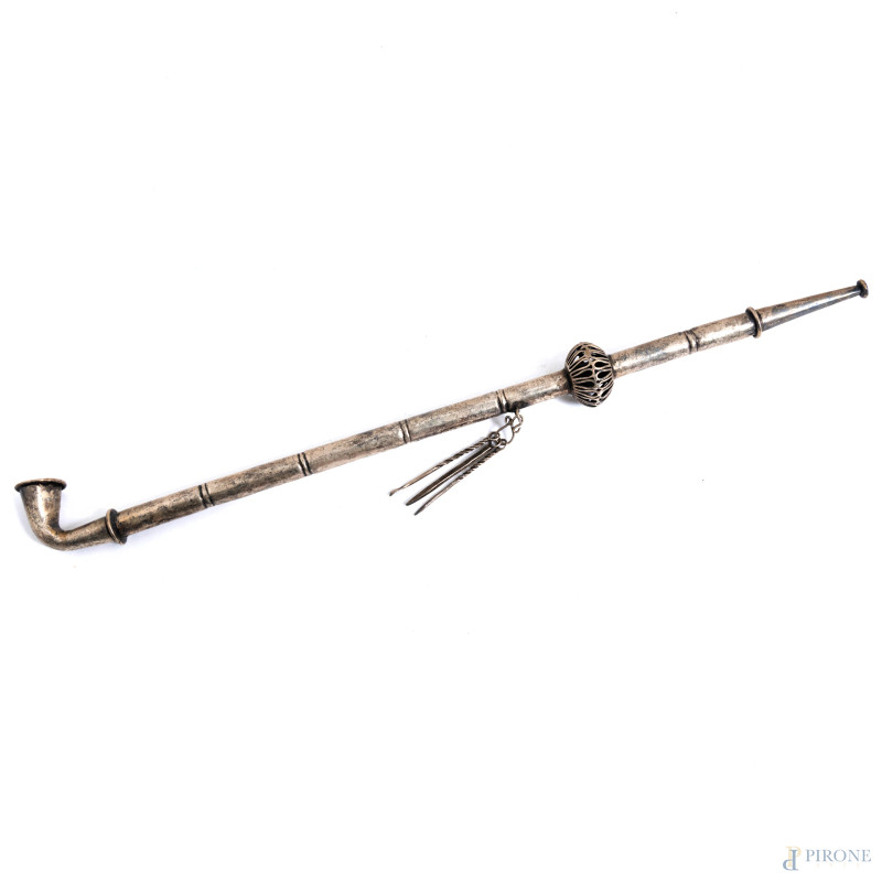 Pipa in metallo argentato, XX secolo, cm 36  - Asta ASTA A TEMPO | INCANTO - Aste Pirone