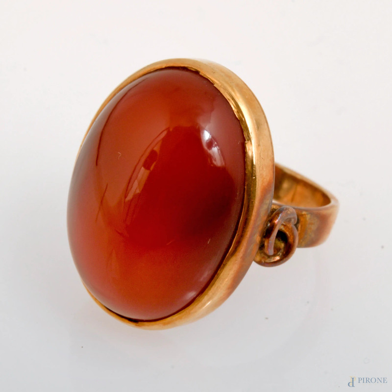 Anello in oro 18 kt con corniola, misura 8, peso gr 7,4  - Asta ASTA A TEMPO | VARIÆ - Aste Pirone