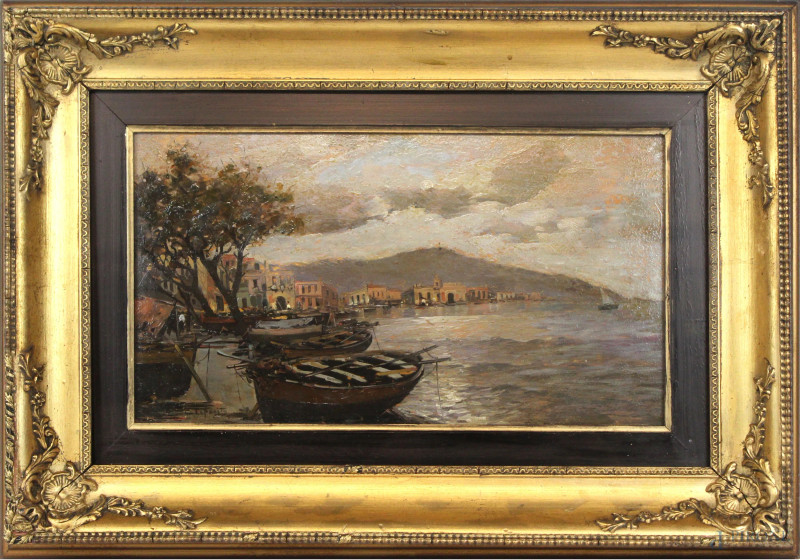 Costa con imbarcazioni, olio su tavola, cm 25x45, firmato, entro cornice.  - Asta ASTA DI ARTE MODERNA E ANTIQUARIATO - Aste Pirone