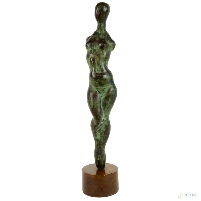 Enzo  Scatragli : Figura femminile, scultura in bronzo, cm h 47, base in legno  - Asta I TORNATA DI ASTA A TEMPO DI ARTE MODERNA E ANTIQUARIATO - Aste Pirone