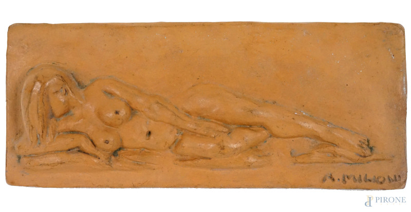 Nudo di donna, bassorilievo in terracotta, cm h 4x22x9, firmato A. Milioni.  - Asta ASTA A TEMPO DI ANTIQUARIATO E ARTE MODERNA – DUE SESSIONI - Aste Pirone