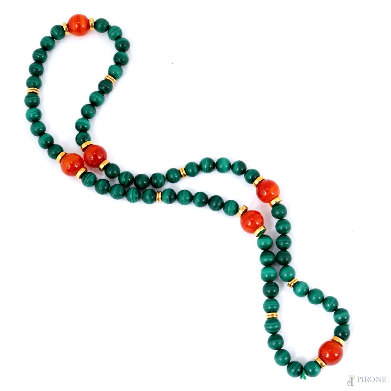 Collana in malachite, corniola e oro 18 kt, lunghezza cm 72  - Asta ASTA A TEMPO | VARIÆ - Aste Pirone
