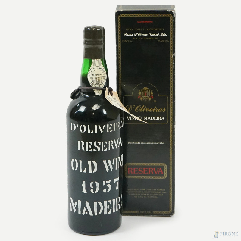 D'Oliveiras, Vin de Madere, una bottiglia di vino rosso da 75 cl, anno 1957, entro  scatola originale.  - Asta ASTA DI ARTE MODERNA, CONTEMPORANEA E VINTAGE - Aste Pirone